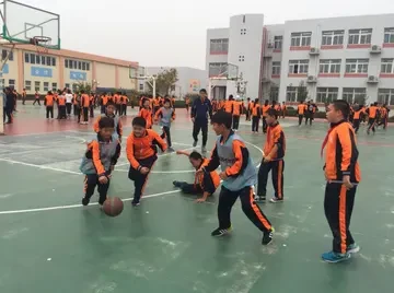 老年人篮球爱好者如何根据体型保持训练_0